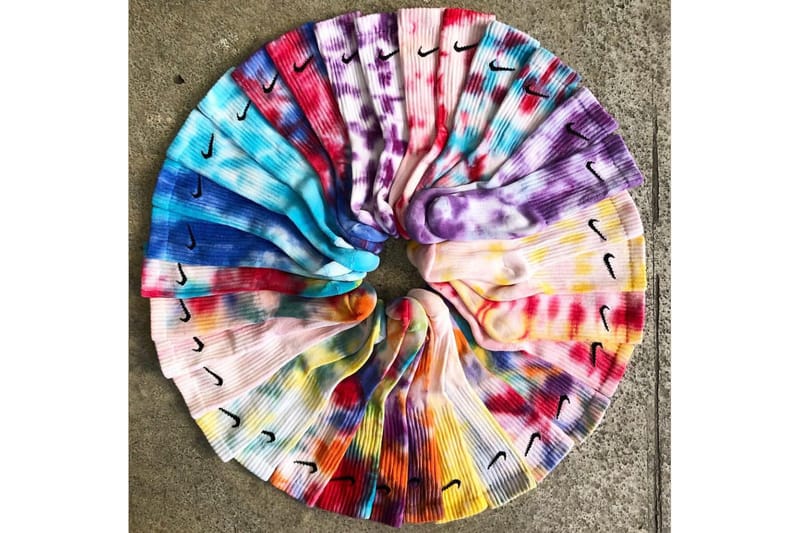 Maison Mère met en vente une série de pièces Nike tie and dye