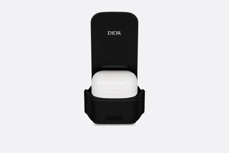Dior dévoile un étui en cuir pour AirPods