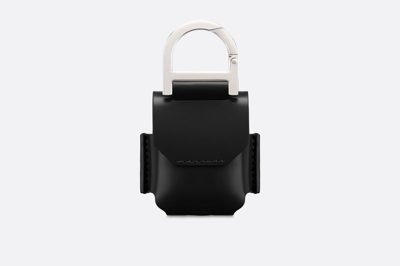 Dior dévoile un étui en cuir pour AirPods