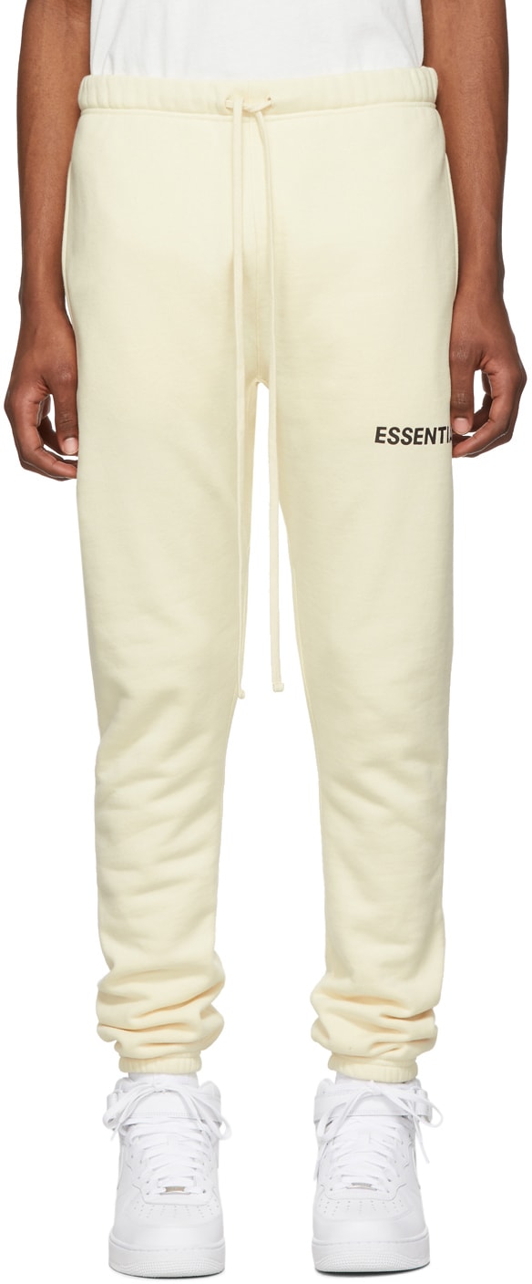 Photo ESSENTIALS Fear of God