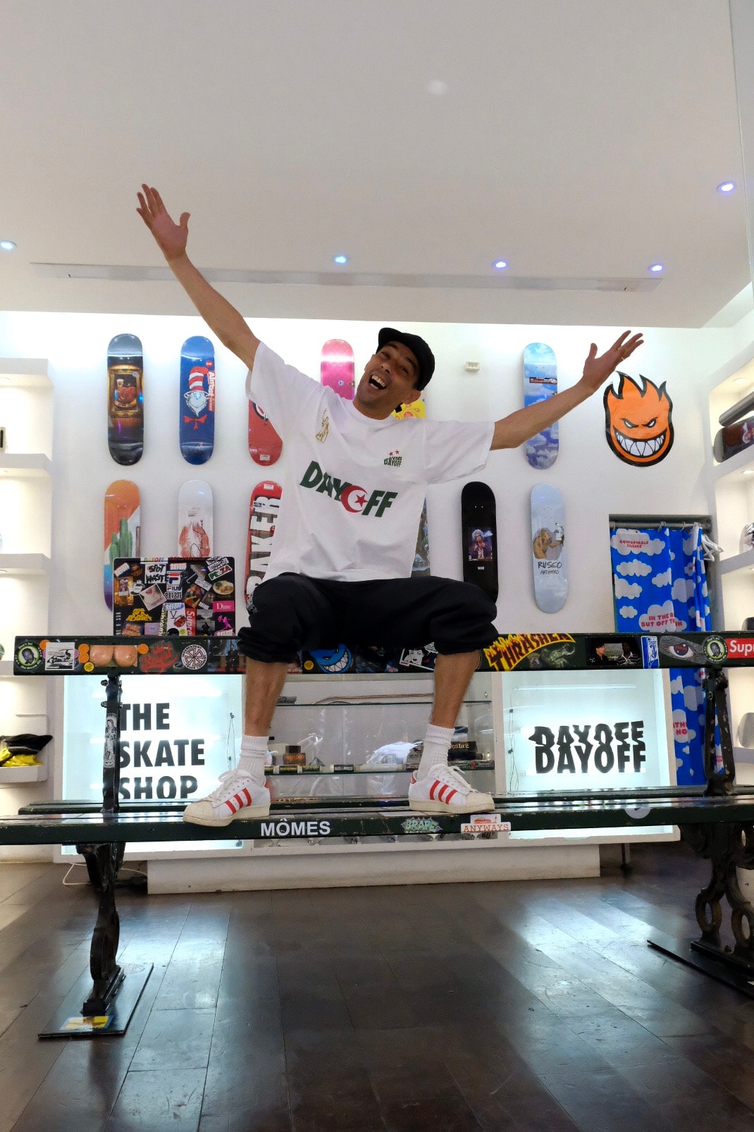 Dayoff Paris sort un tee-shirt hommage à l'Algérie en vue de la finale de la CAN