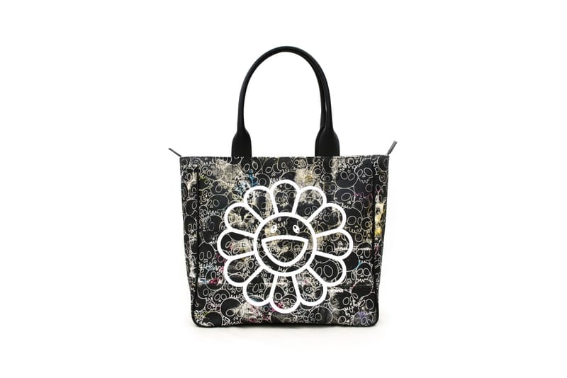 Perrotin met en vente quatre nouveaux tote bags uniques de Takashi Murakami à plus de 6000 euros
