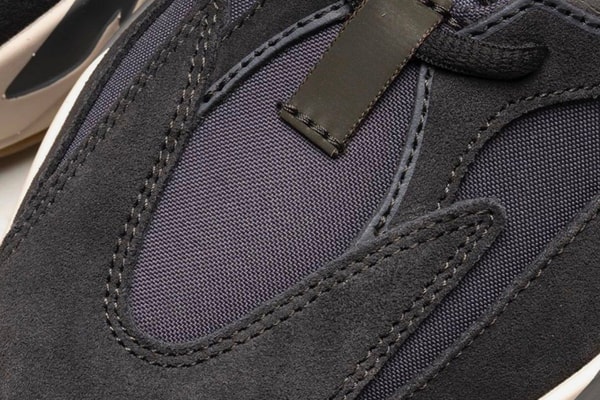Photo YEEZY 700 "Magnet"