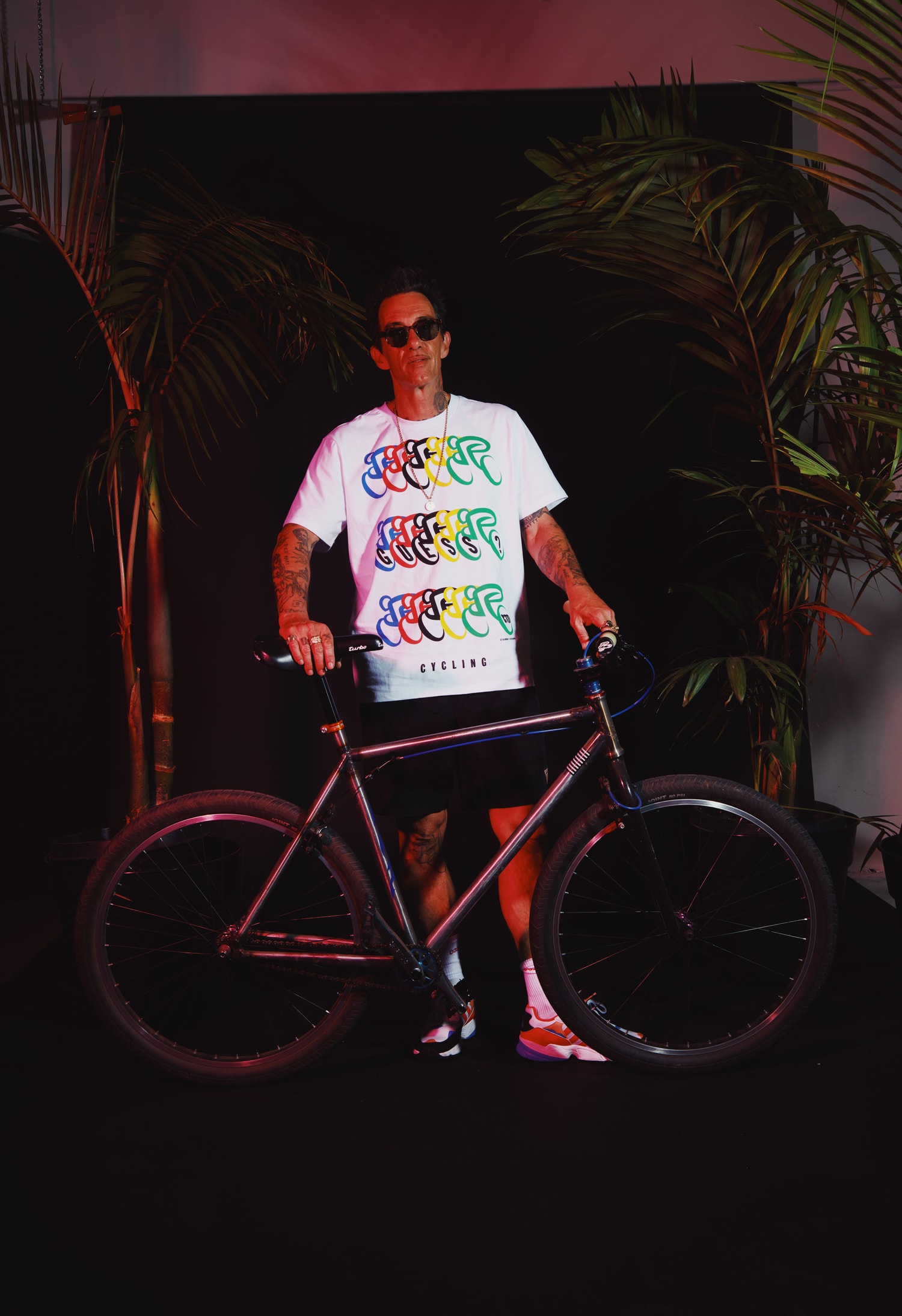 GUESS JEANS U.S.A lance sa première collection GUESS SPORT
