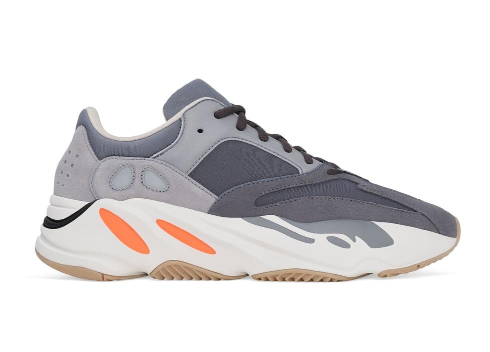 YEEZY BOOST 700 Magnet