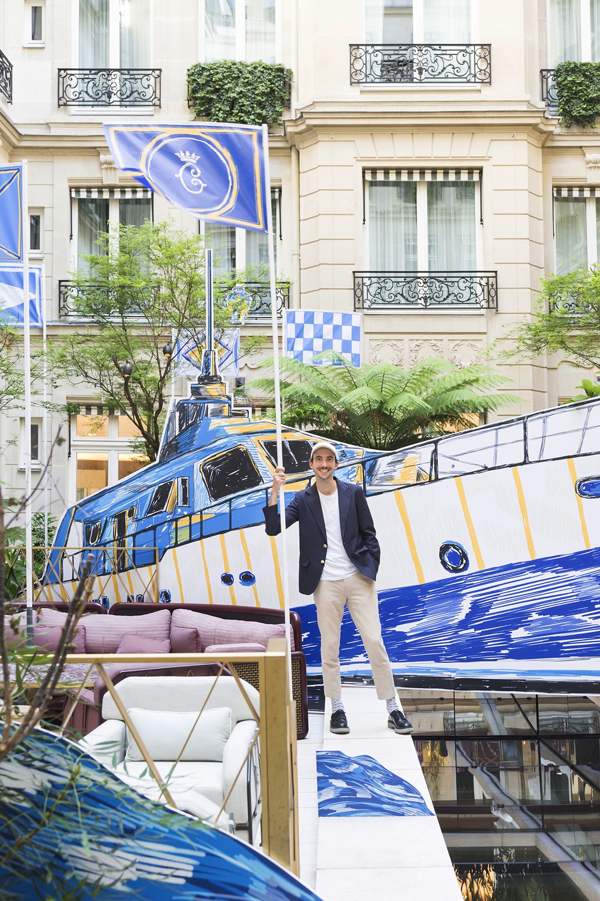 L'artiste Alexandre Benjamin Navet transforme la terrasse du Crillon en Yatch Club