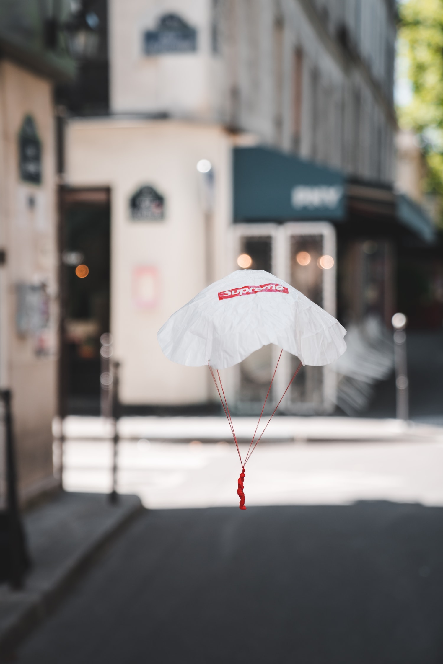 Supreme : Le premier drop en images à Paris