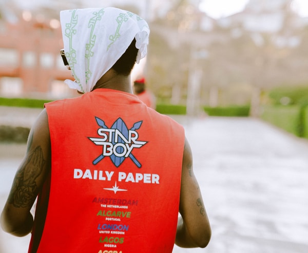 Daily Paper droppe de nouvelles pièces de sa collab avec Wizkid