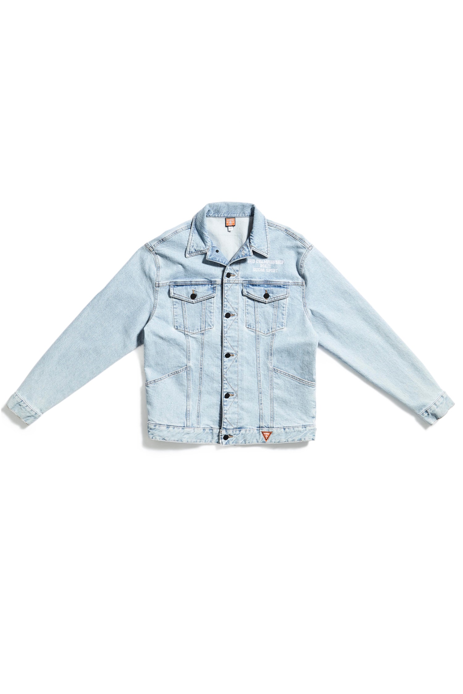 GUESS JEANS U.S.A lance sa première collection GUESS SPORT