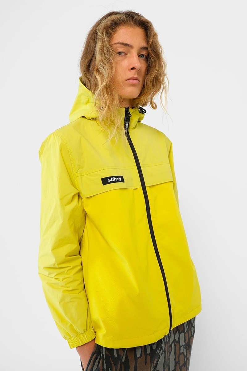 Stüssy mise sur une ambiance préhistorique pour son nouveau lookbook