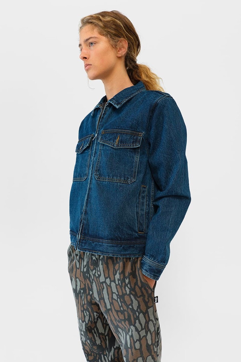 Stüssy mise sur une ambiance préhistorique pour son nouveau lookbook