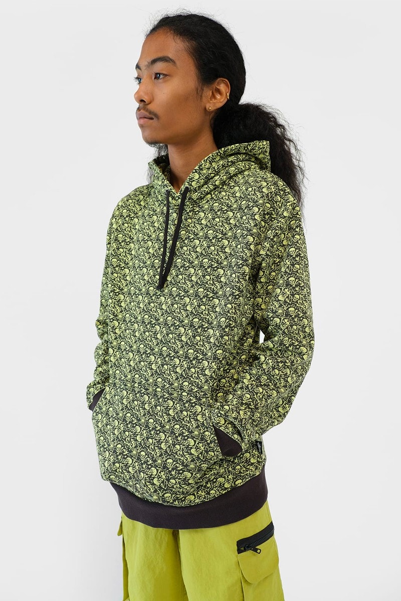 Stüssy mise sur une ambiance préhistorique pour son nouveau lookbook
