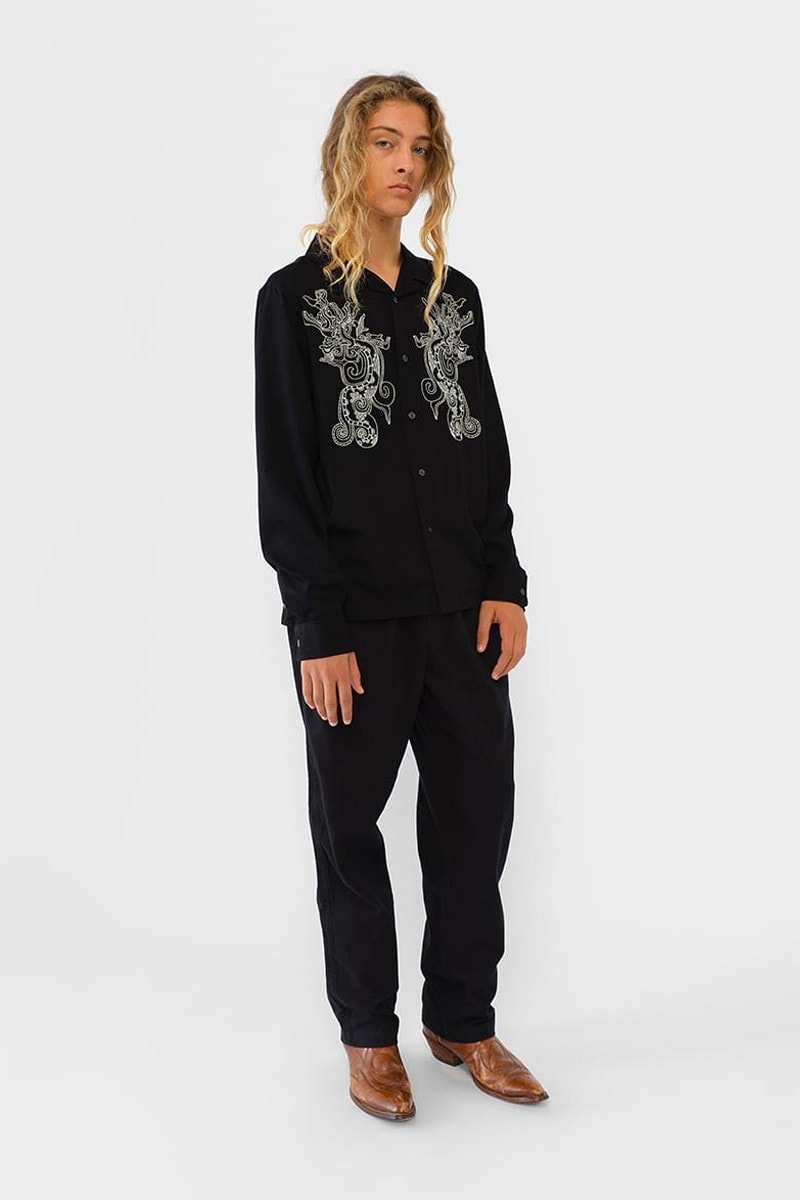 Stüssy mise sur une ambiance préhistorique pour son nouveau lookbook