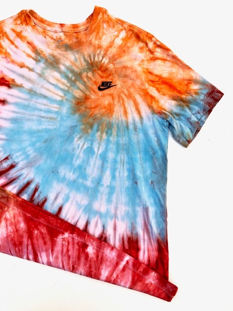 Photo Maison Mère Nike tie and dye