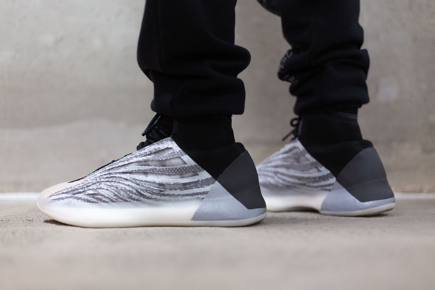 Photo YEEZY BSKTBL