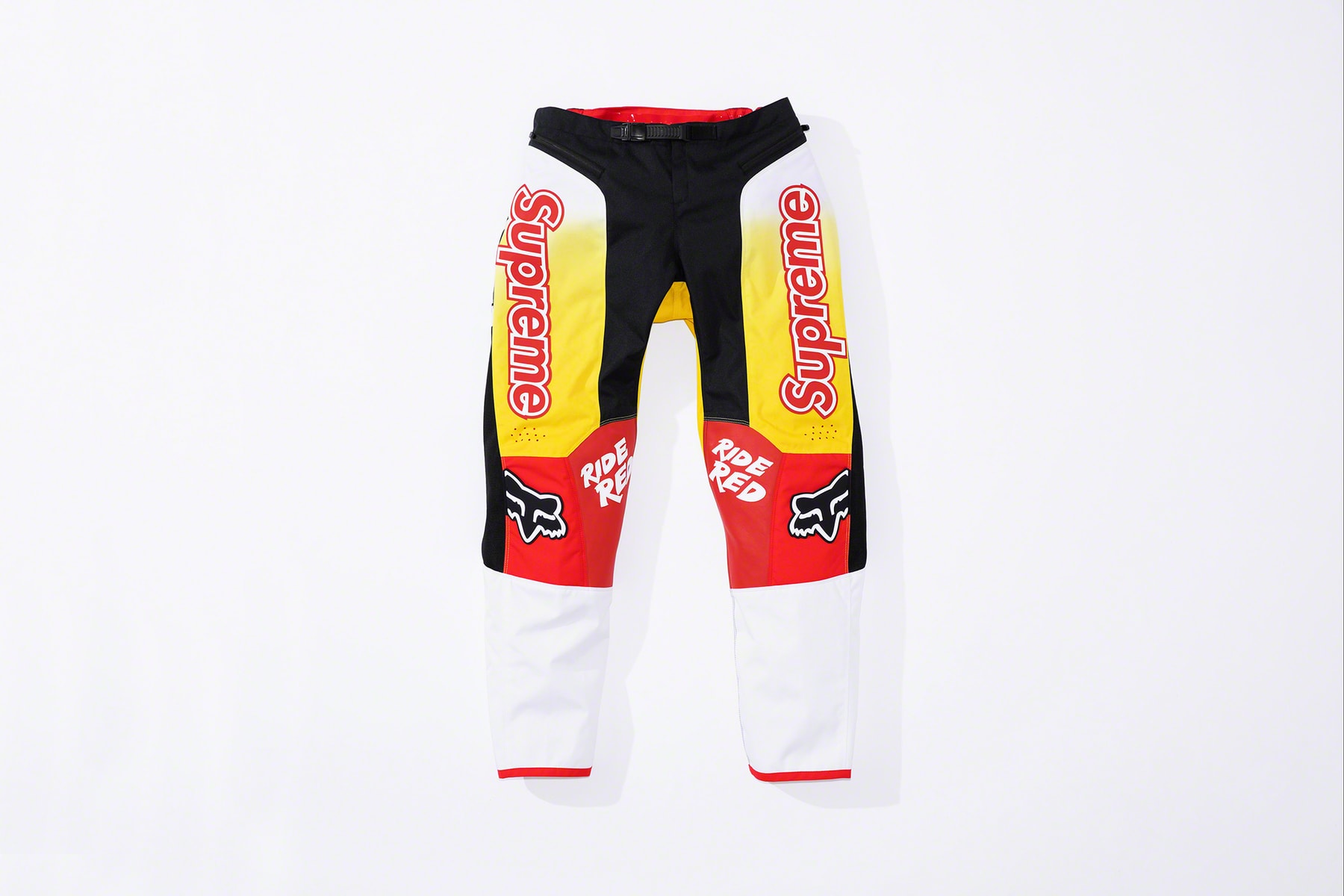  Supreme x Honda x Fox Racing : Toutes les photos de la collaboration Motorsport 