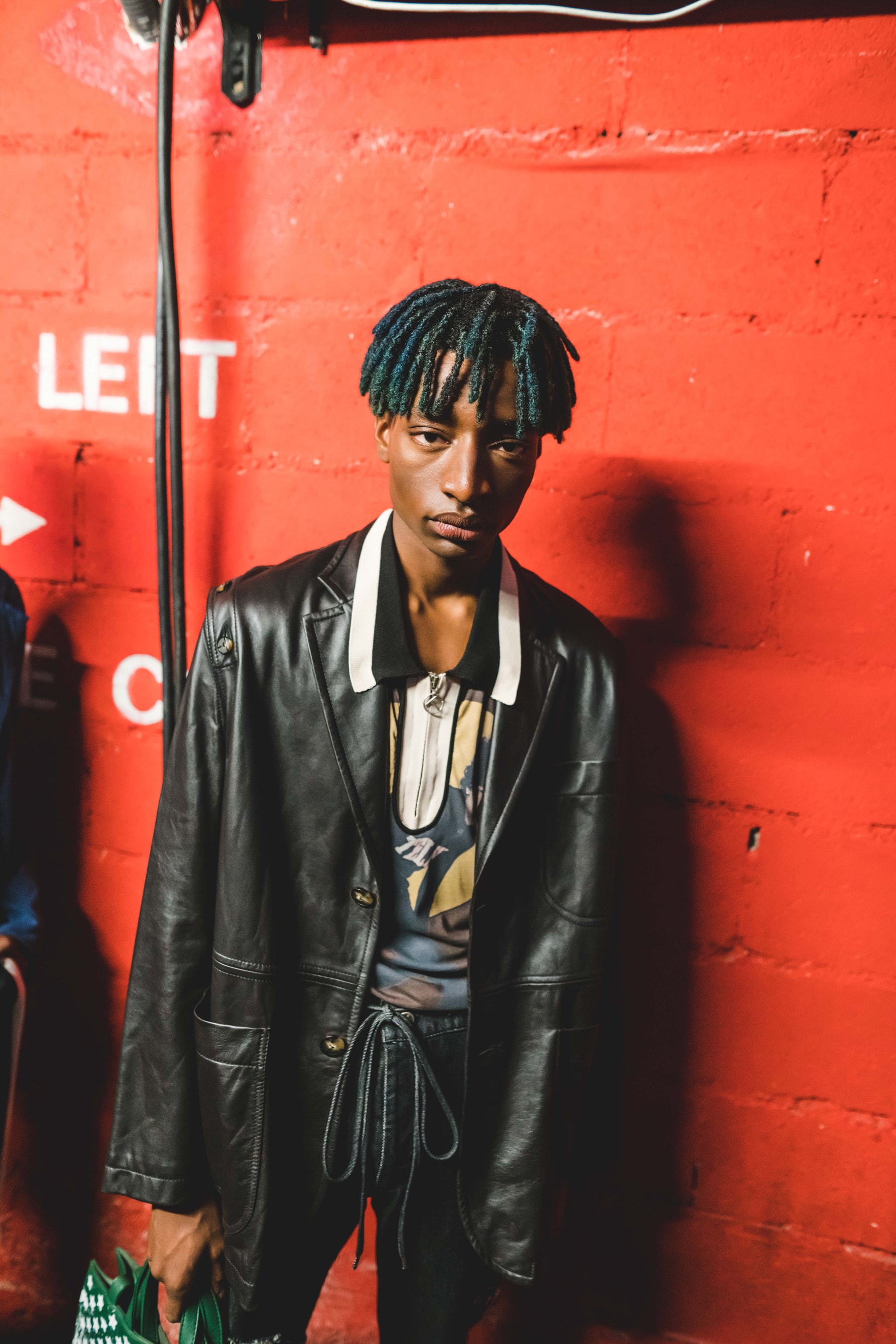 Telfar présente un défilé unisexe à la Fashion Week de Paris pour redonner le pouvoir "aux putains de gens"