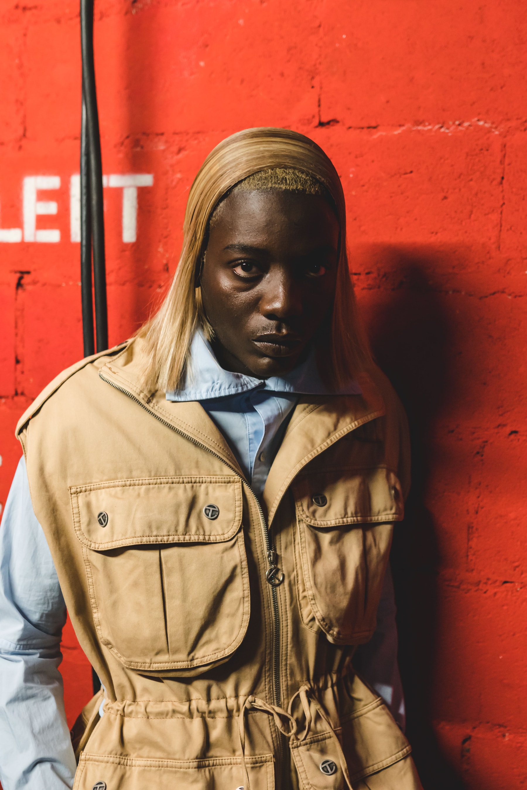 Telfar présente un défilé unisexe à la Fashion Week de Paris pour redonner le pouvoir "aux putains de gens"