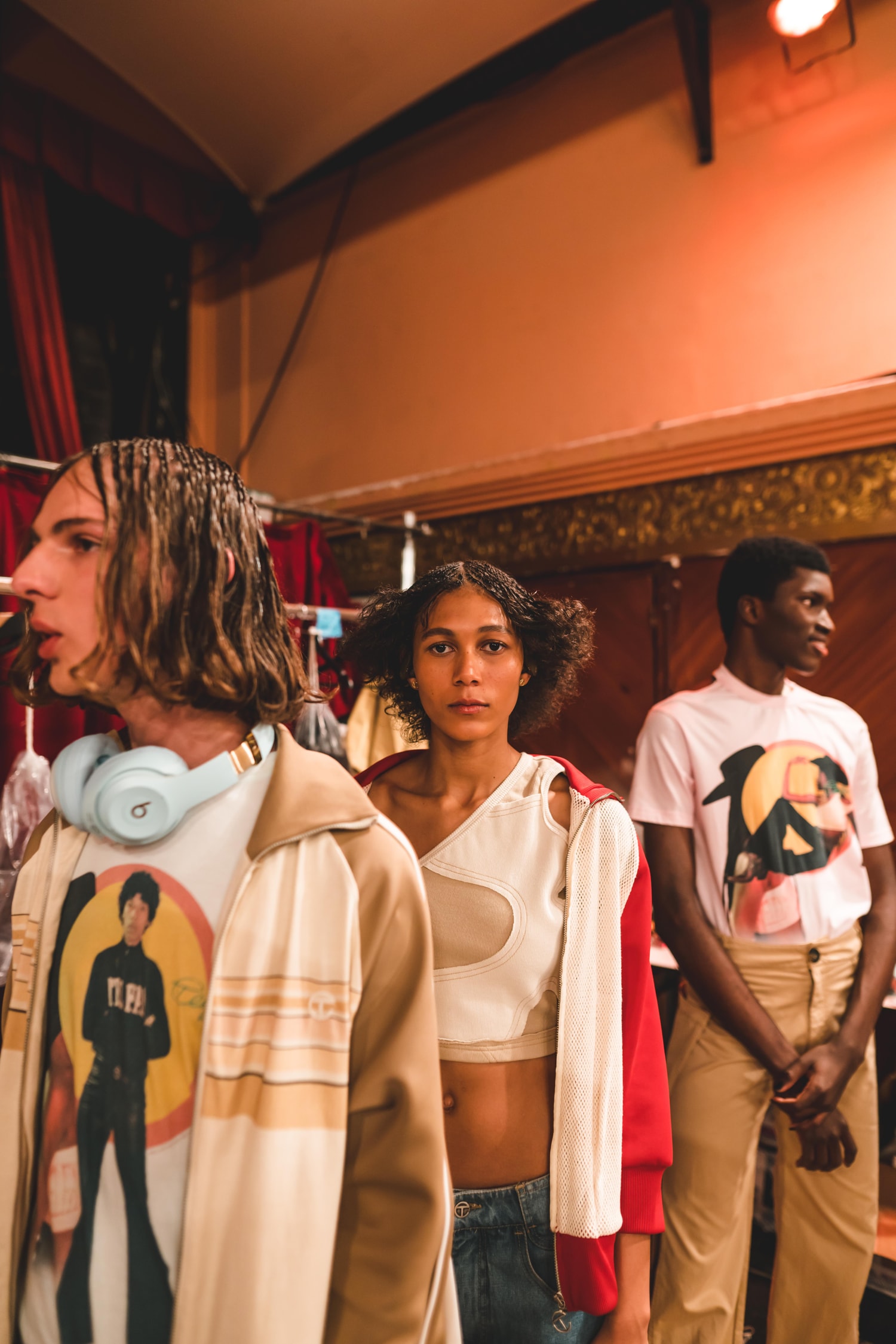 Telfar présente un défilé unisexe à la Fashion Week de Paris pour redonner le pouvoir "aux putains de gens"