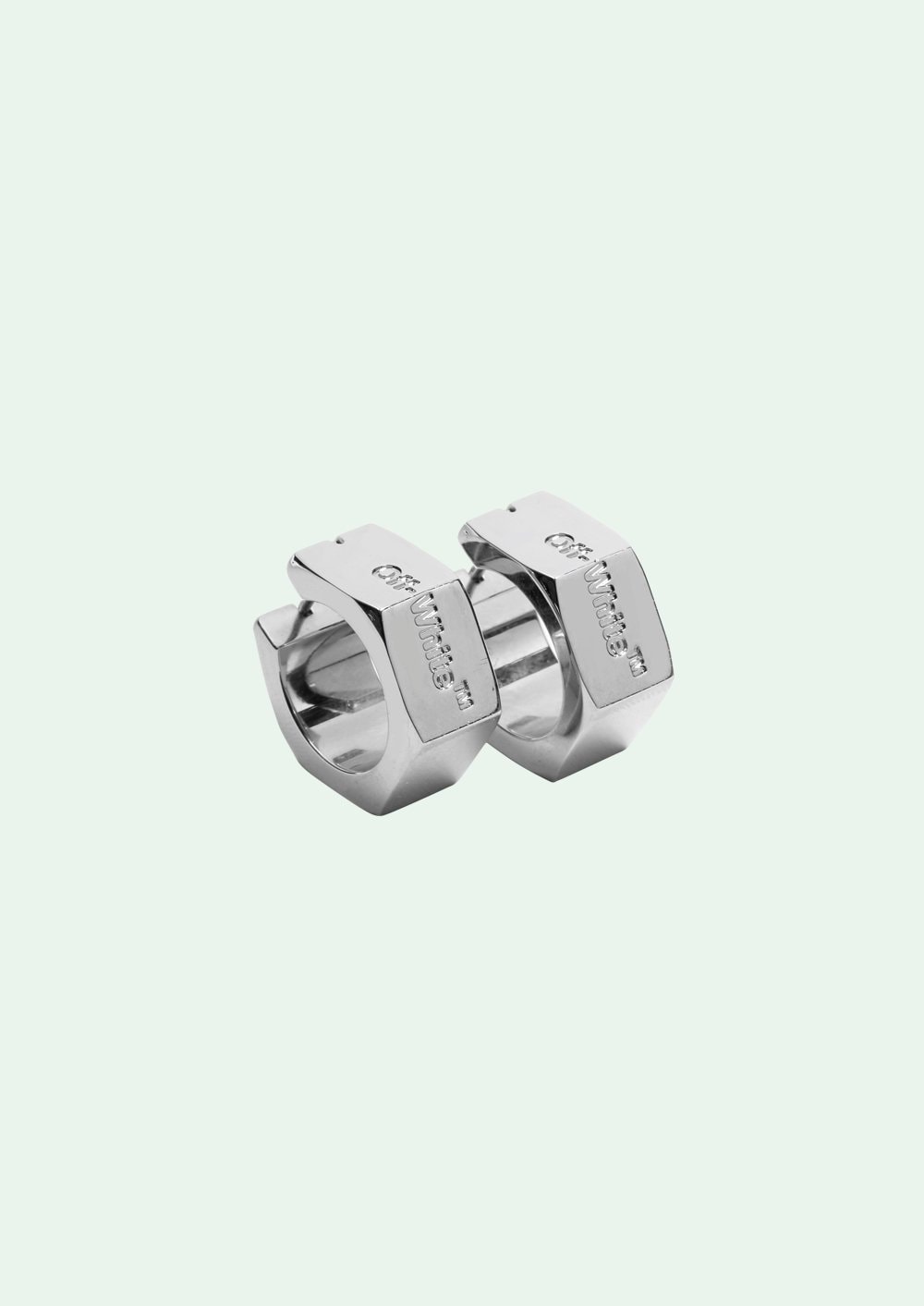 Off-White™ dévoile une série de nouveaux accessoires