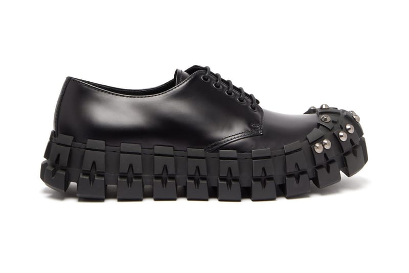 Prada dévoile une nouvelle chaussure à la semelle inspirée des pneus de voiture