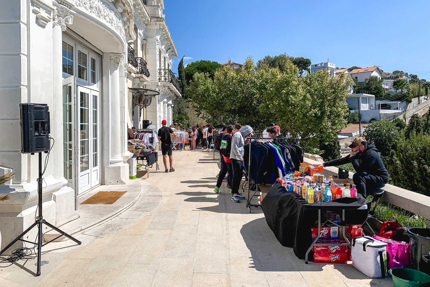 Les débuts prometteurs du Sneakers Market à Marseille