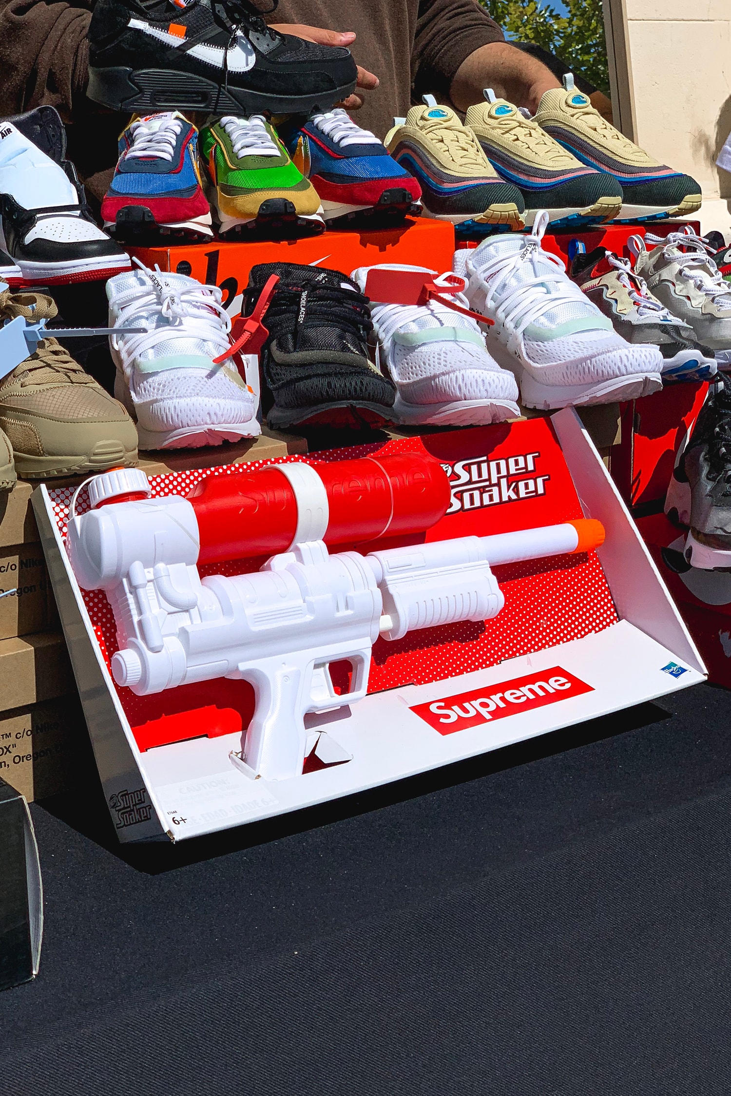 Les débuts prometteurs du Sneakers Market à Marseille