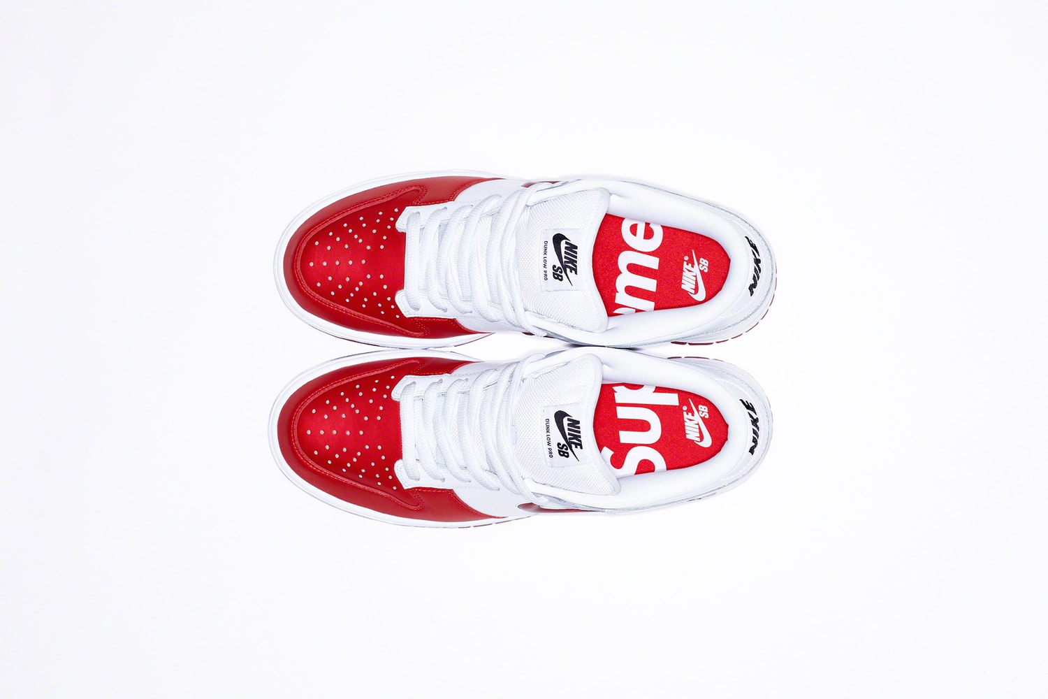 Supreme x Nike SB Dunk Low