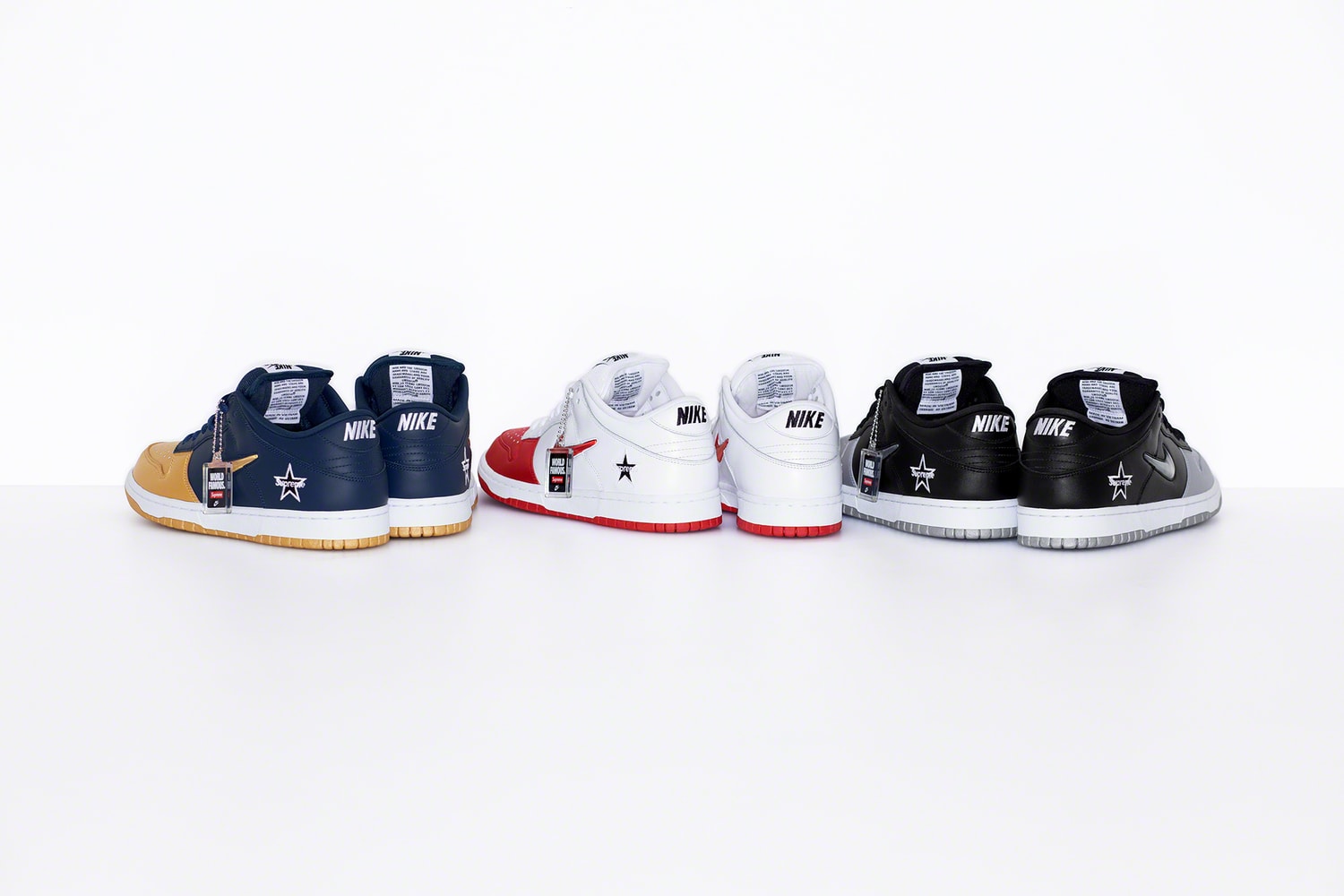 Supreme x Nike SB Dunk Low