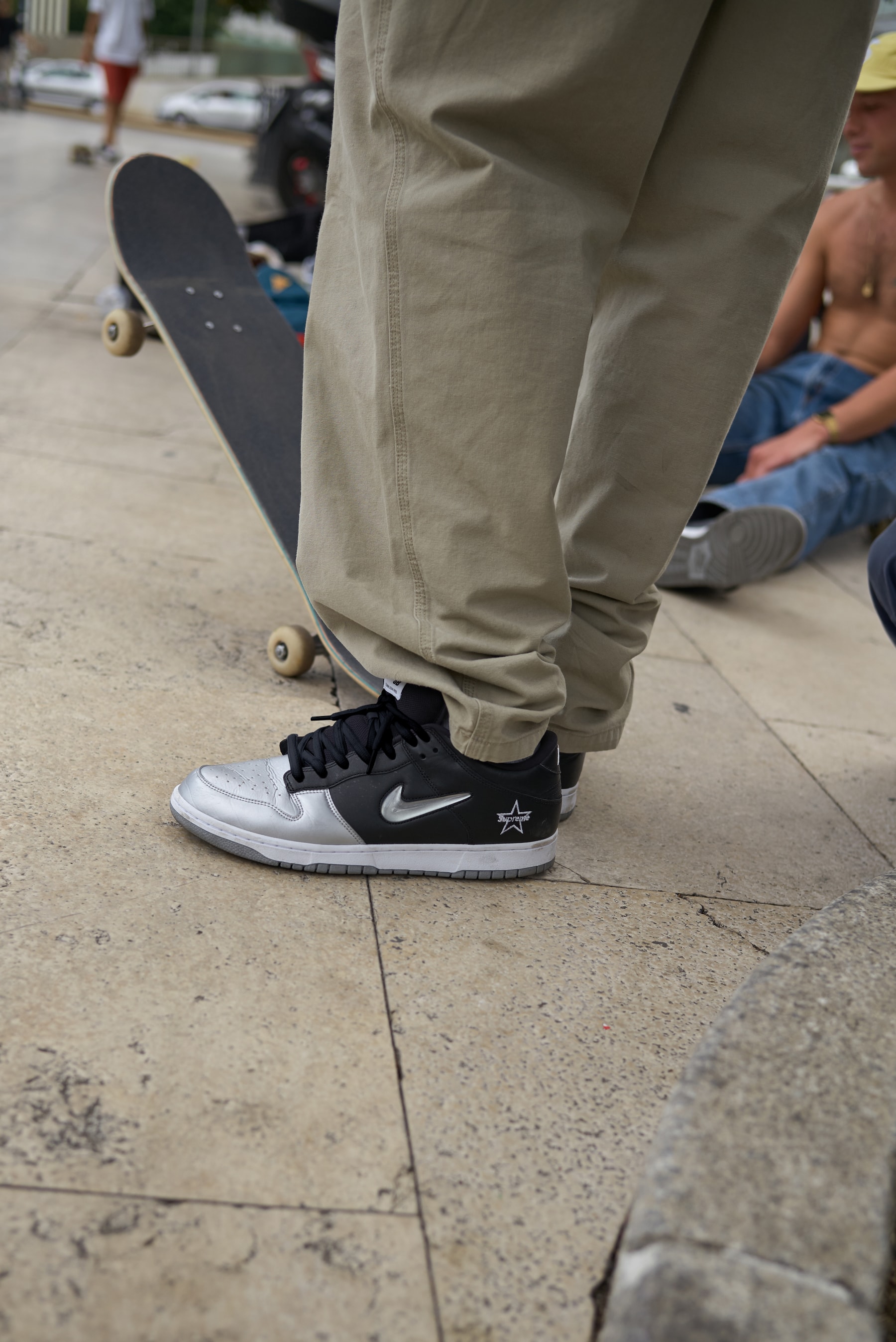 Supreme x Nike SB Dunk Low