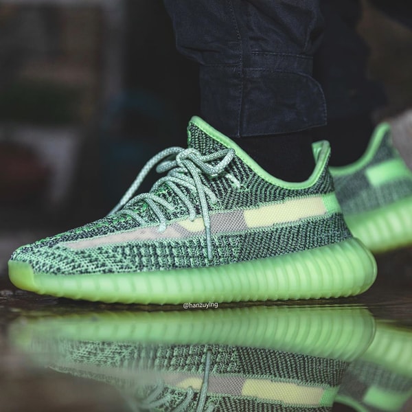 Photos YEEZY BOOST 350 V2 YEEZREEL
