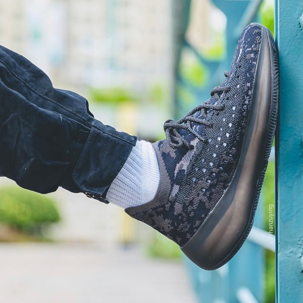 Photo YEEZY 350 V3