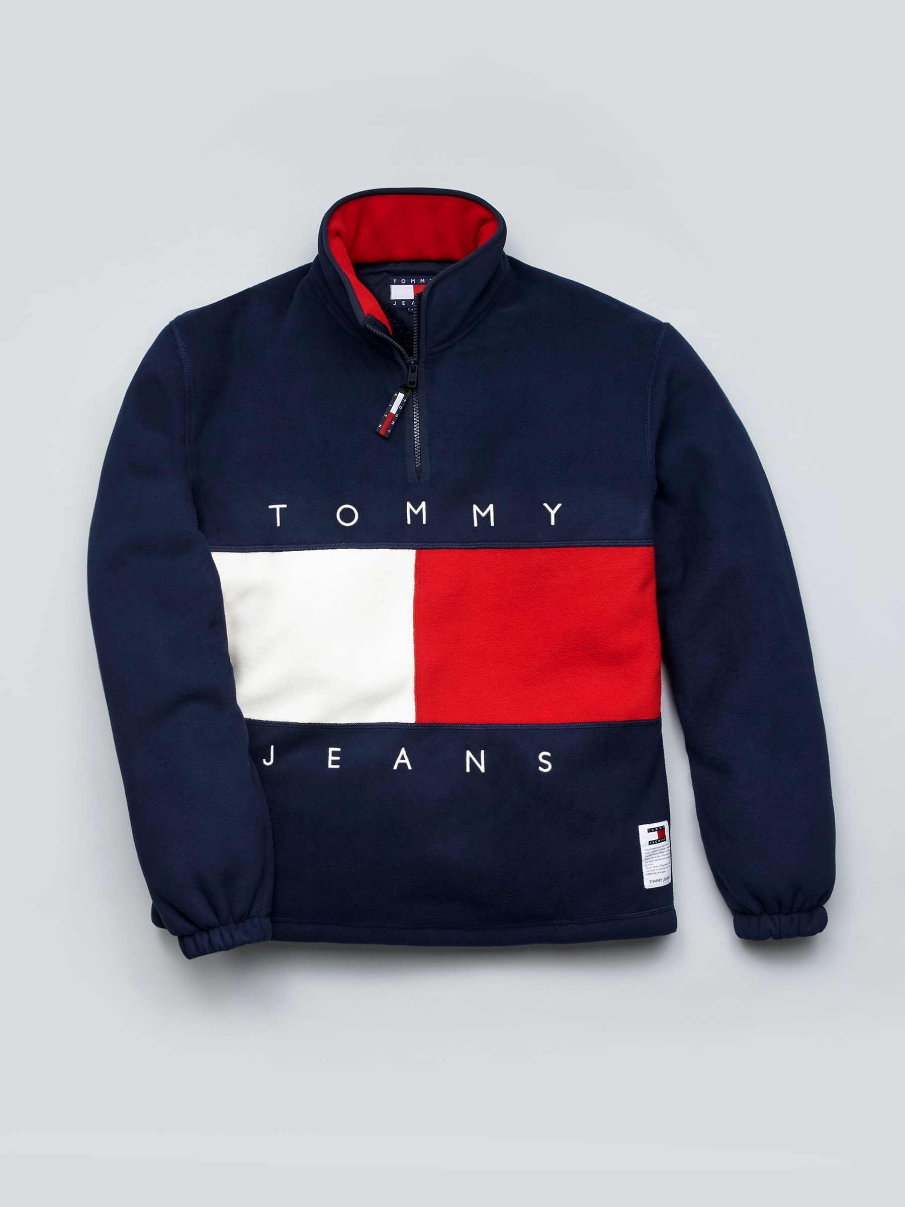 Tommy Jeans réédite des pièces vintage dans une nouvelle collection capsule