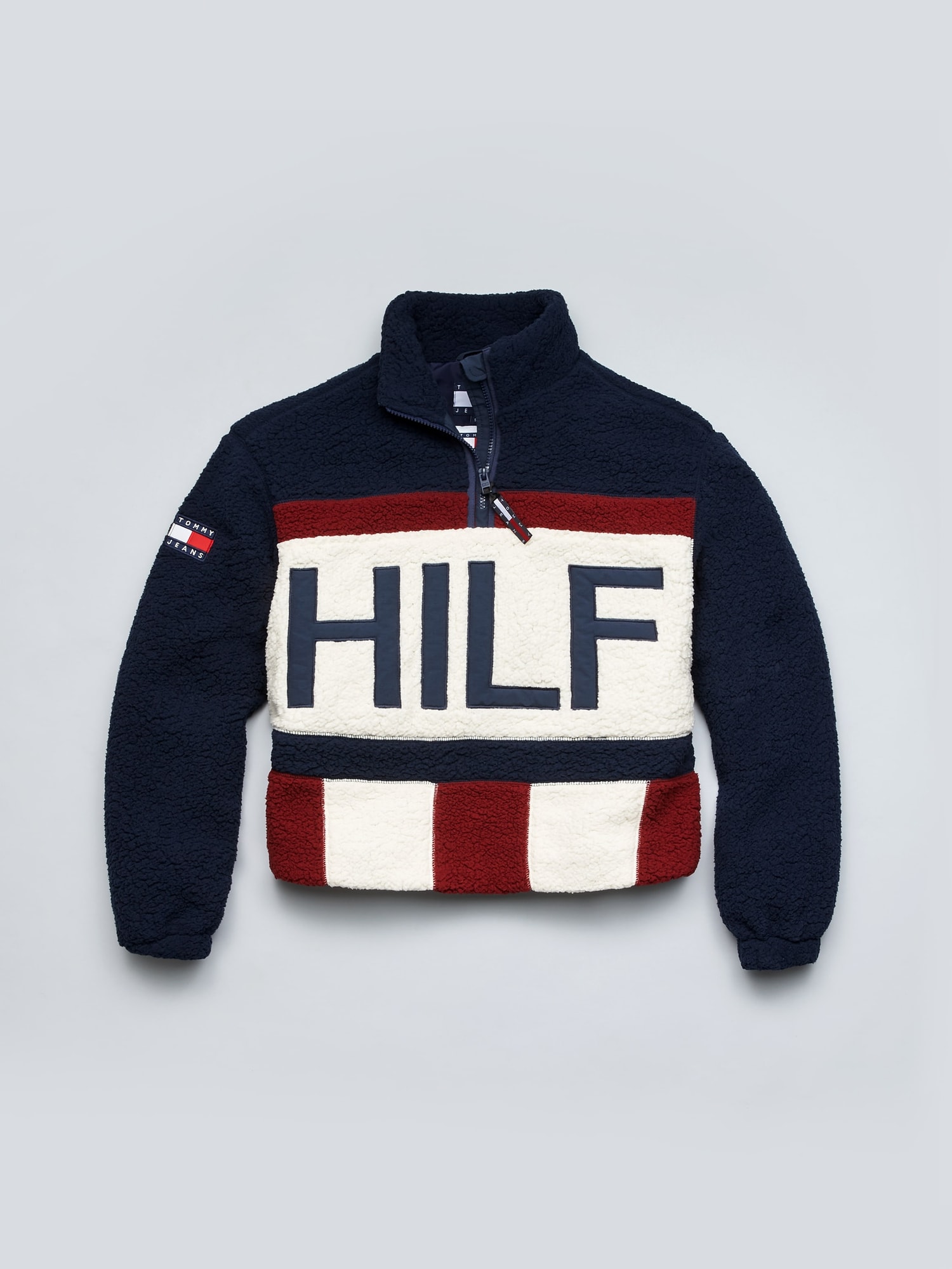 Tommy Jeans réédite des pièces vintage dans une nouvelle collection capsule