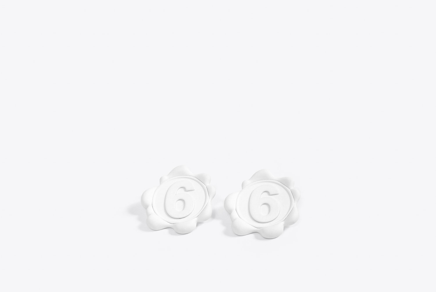 Maison Margiela sort des bagues qui font office de tampons