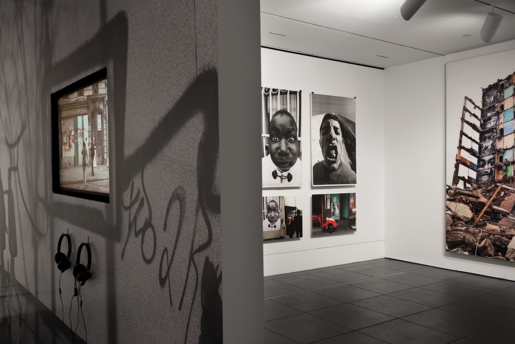 Photos JR exposition Brooklyn