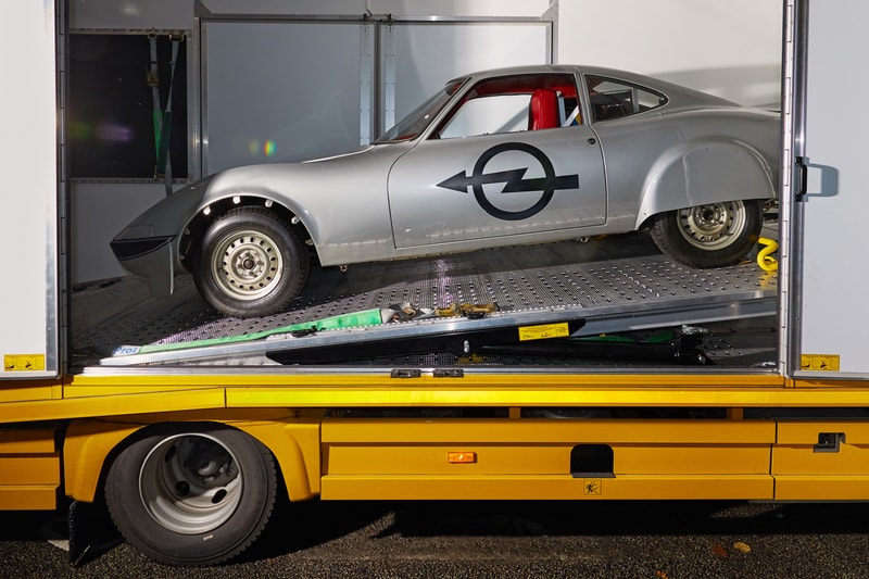 Opel s'associe au studio créatif parisien Golgotha pour une collection capsule