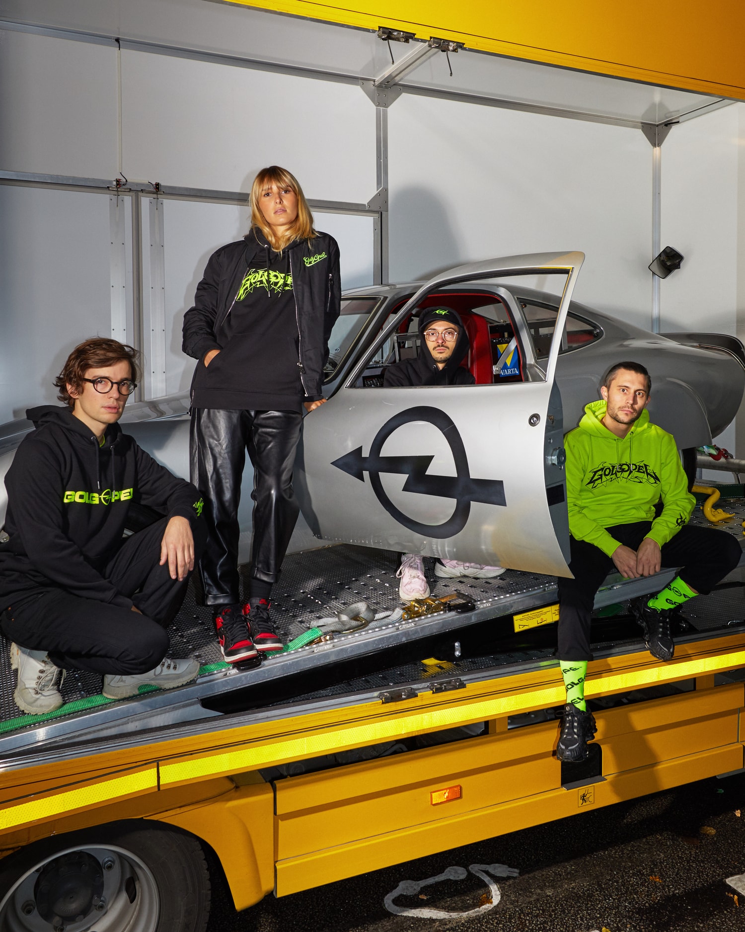 Opel s'associe au studio créatif parisien Golgotha pour une collection capsule