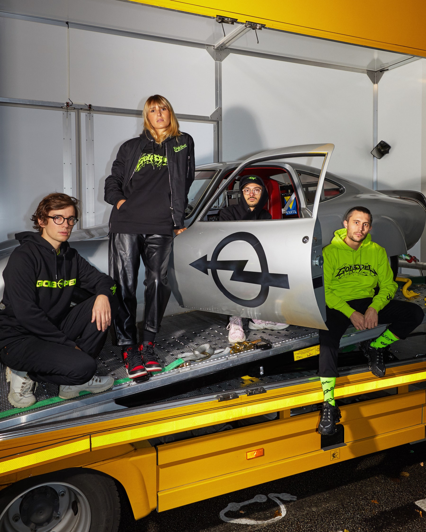 Opel s'associe au studio créatif parisien Golgotha pour une collection capsule
