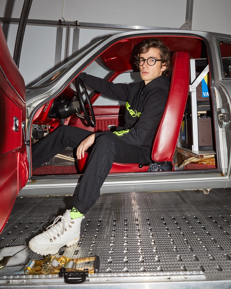 Opel s'associe au studio créatif parisien Golgotha pour une collection capsule