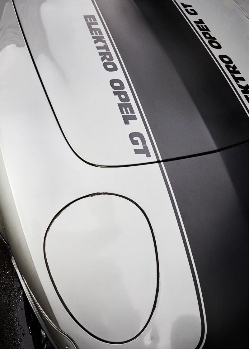 Opel s'associe au studio créatif parisien Golgotha pour une collection capsule
