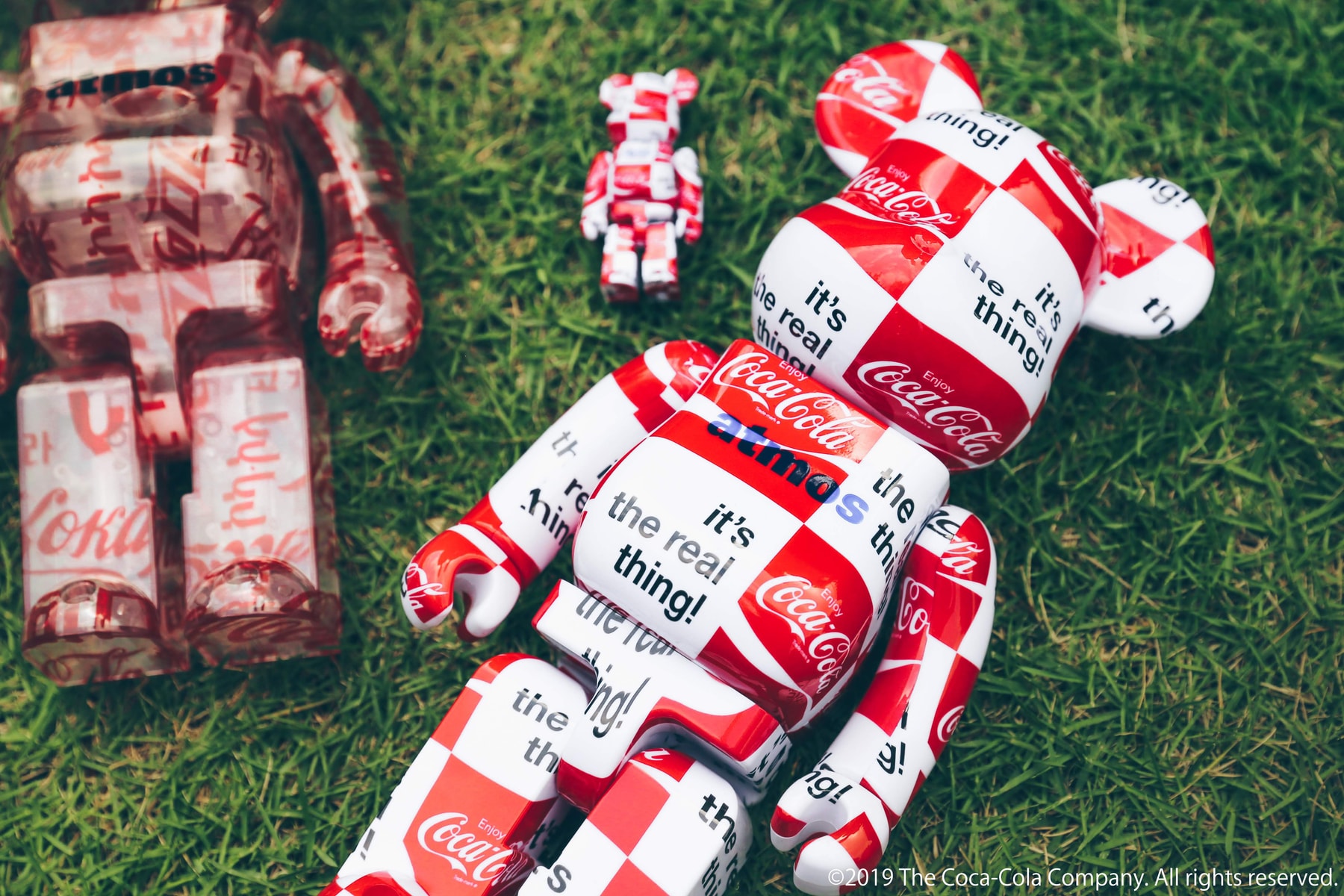 Medicom Toy fait équipe avec Coca-Cola autour de deux BE@RBRICK