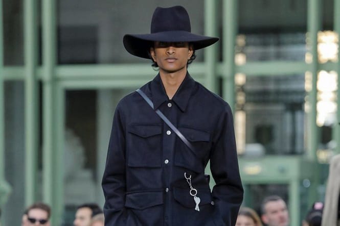 AMI a recréé une rue de Paris pour son défilé Printemps/Été 2020 à Shangai