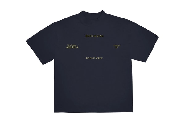Photos Merch Kanye West Jesus is King