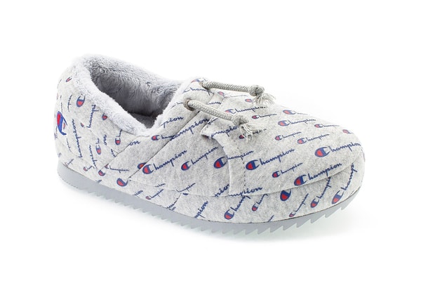 Champion veut que vous restiez cosy avec une série de chaussons