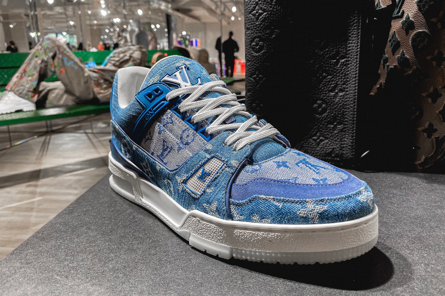Photo Louis Vuitton Virgil Abloh sneaker