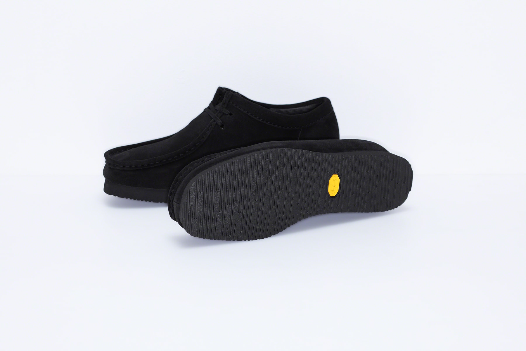 Photo Supreme x Clarks