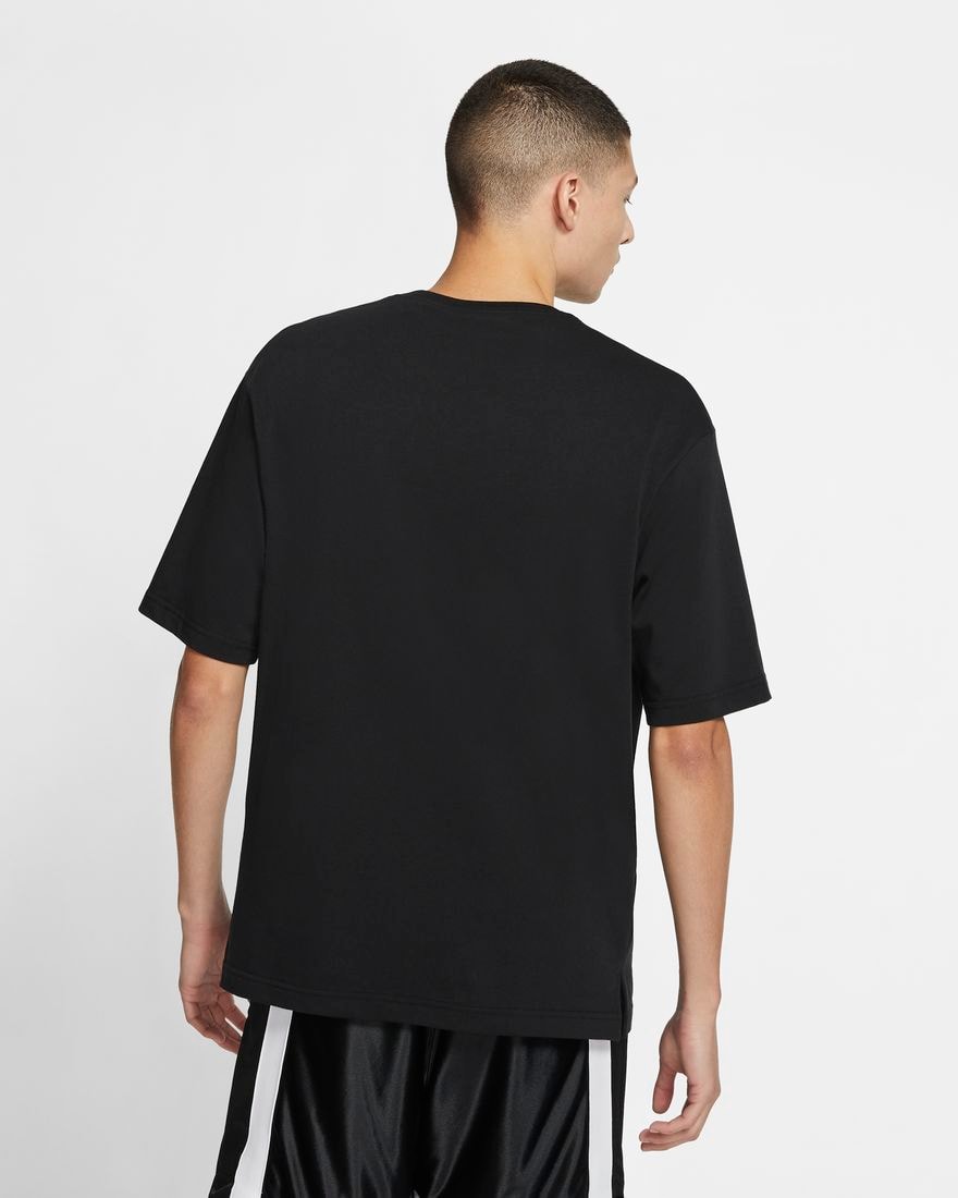 Jordan Brand célèbre un des moments iconiques de la vie de Michael Jordan sur un nouveau tee-shirt