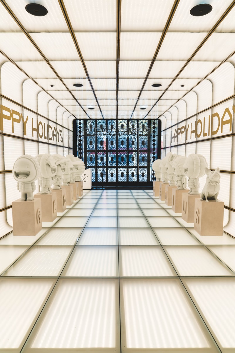 Moncler installe des figurines inédites à Paris pour le lancement de sa collection Genius