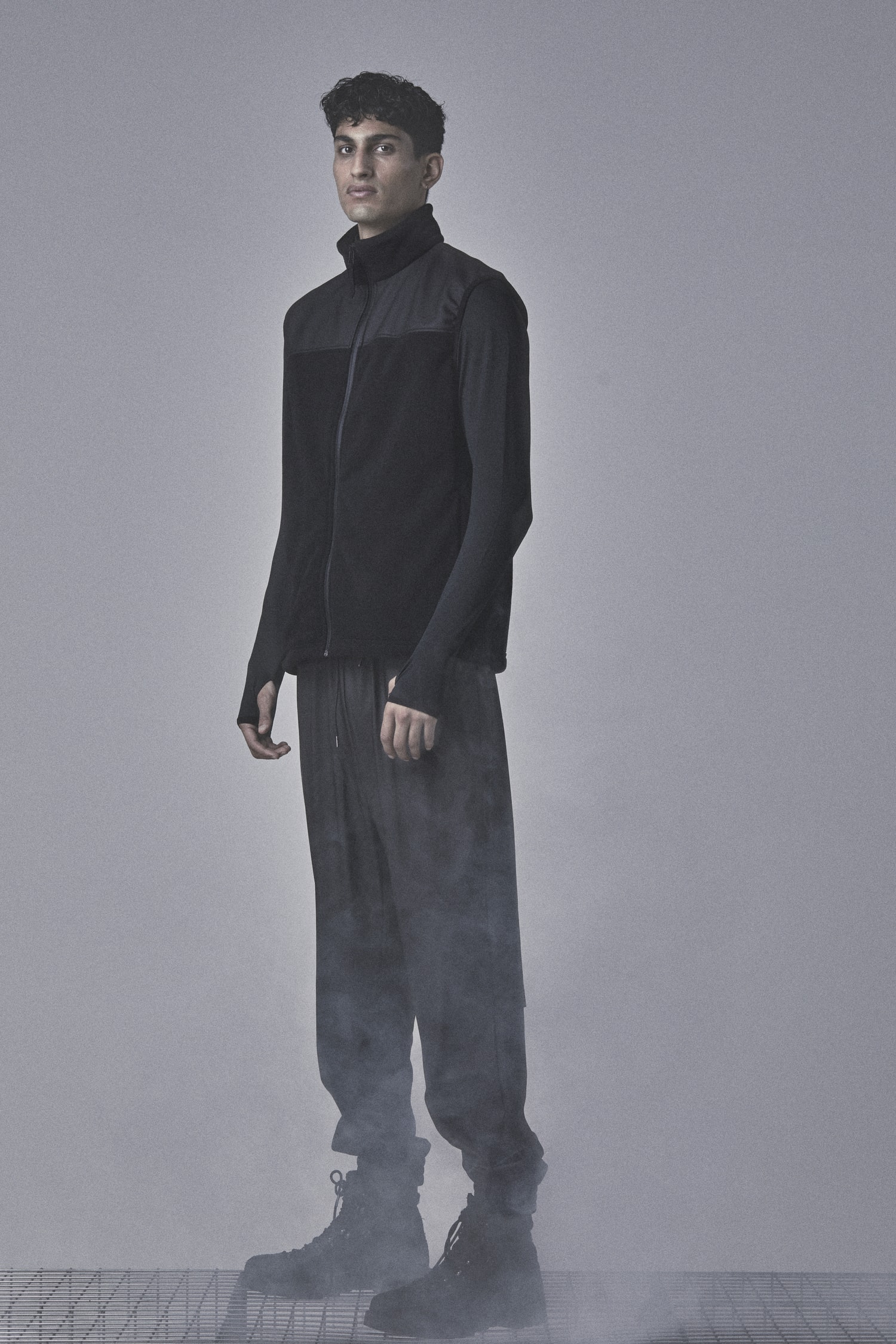 Rains agrandit son vestiaire avec sa nouvelle collection "Fleece"